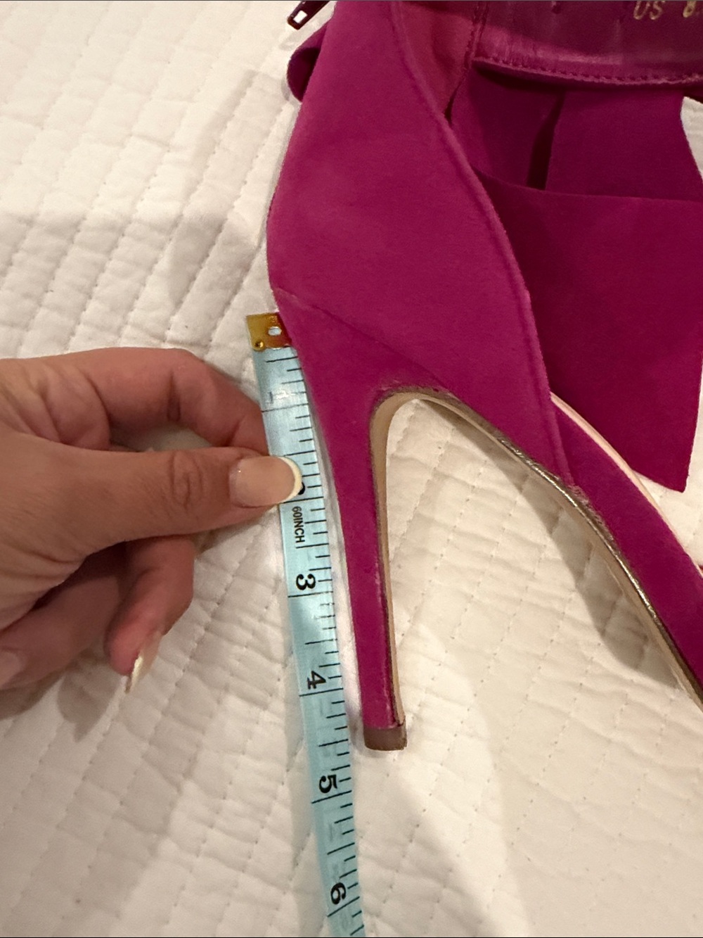 High heelsβ - Picture 4 of 4